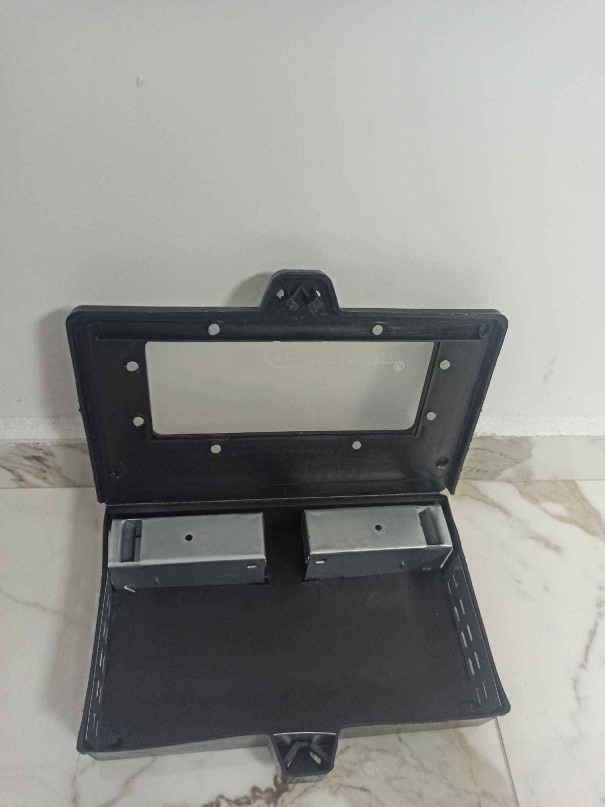 YARI METAL CANLI YAKALAMA KEMİRGEN İSTASYONU